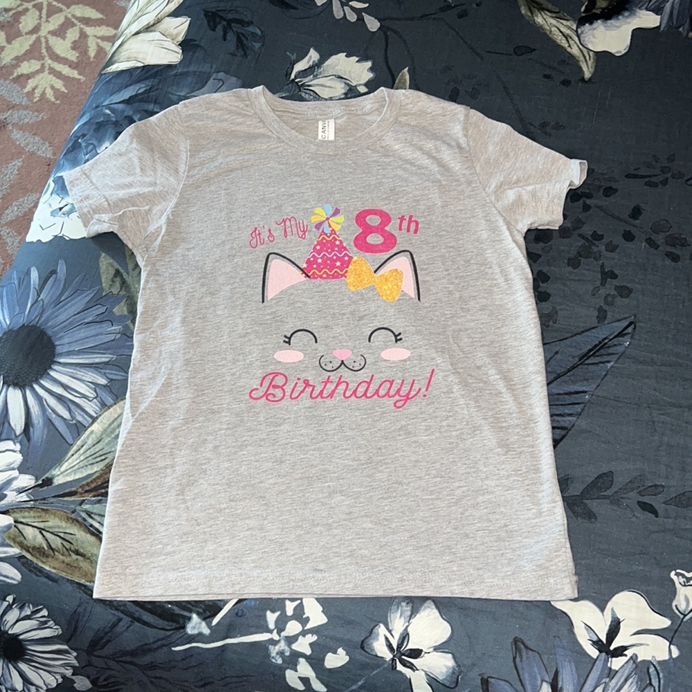 HBD 🥳 S/S Top - Picture 2 of 4